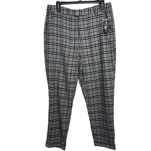 Hot Topic Pants - Hot Topic High rise Taper Leg Black white plaid dress trouser pants Elastic Back